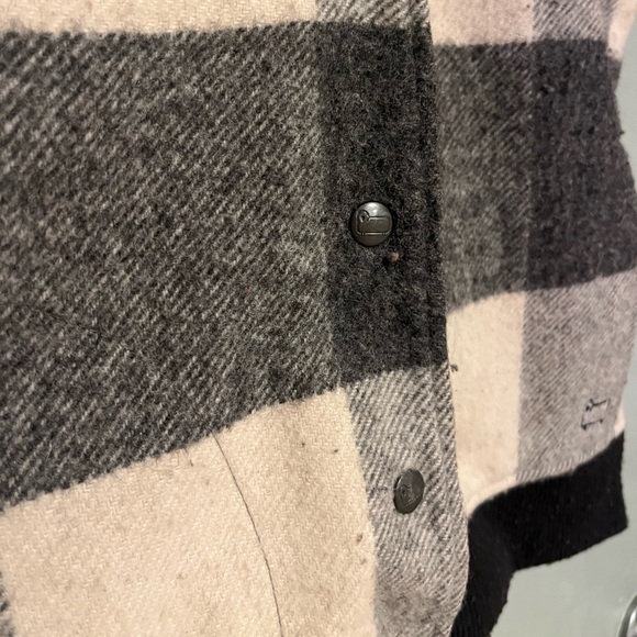 Woolrich Medium Faux Shearling Plaid Vest - Picture 2 of 7